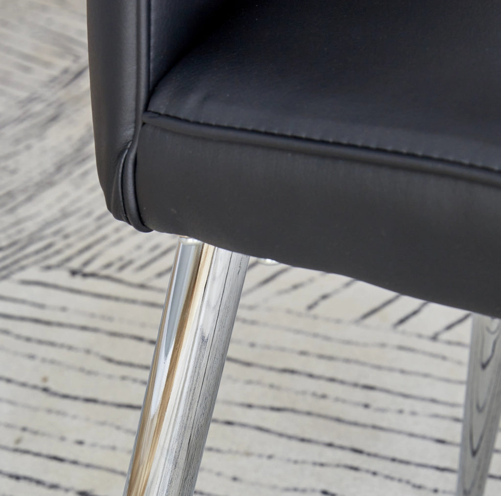 Set di 2 sedie da pranzo moderne 89 cm; in PU nero con gambe in metallo argento