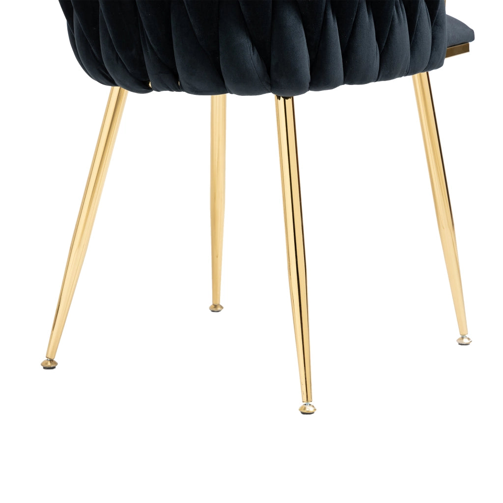 Sedia da pranzo in velluto nero con gambe in metallo dorato, design intrecciato dello schienale e struttura stabile