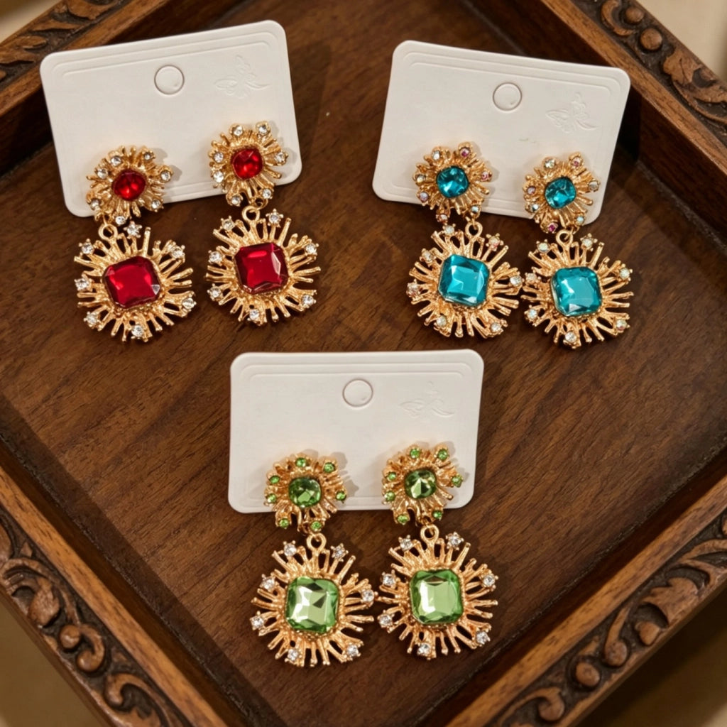 Orecchini a petalo in stile vintage con diamanti e cristalli