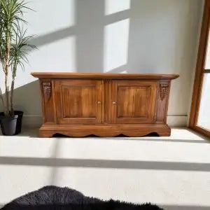 Porta tv Alberta in legno 2 ante bugnate noce Bassano