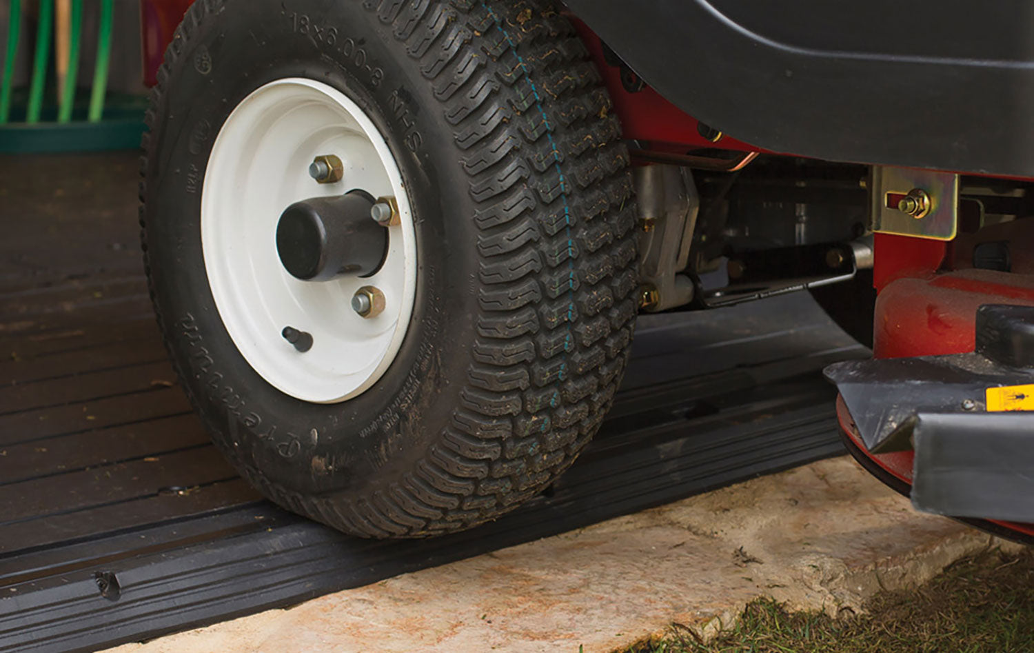 Casetta Box da Giardino Keter Signature Venetian Pent 7x9 in Resina Effetto Legno Marrone e Antracite