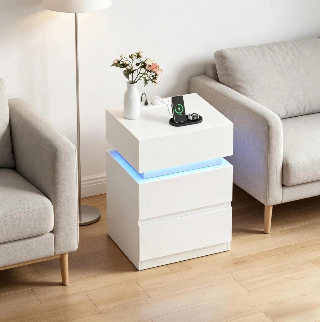 Comodino bianco con LED regolabile; 2 prese e 2 USB; 40 x 35 x 55 cm