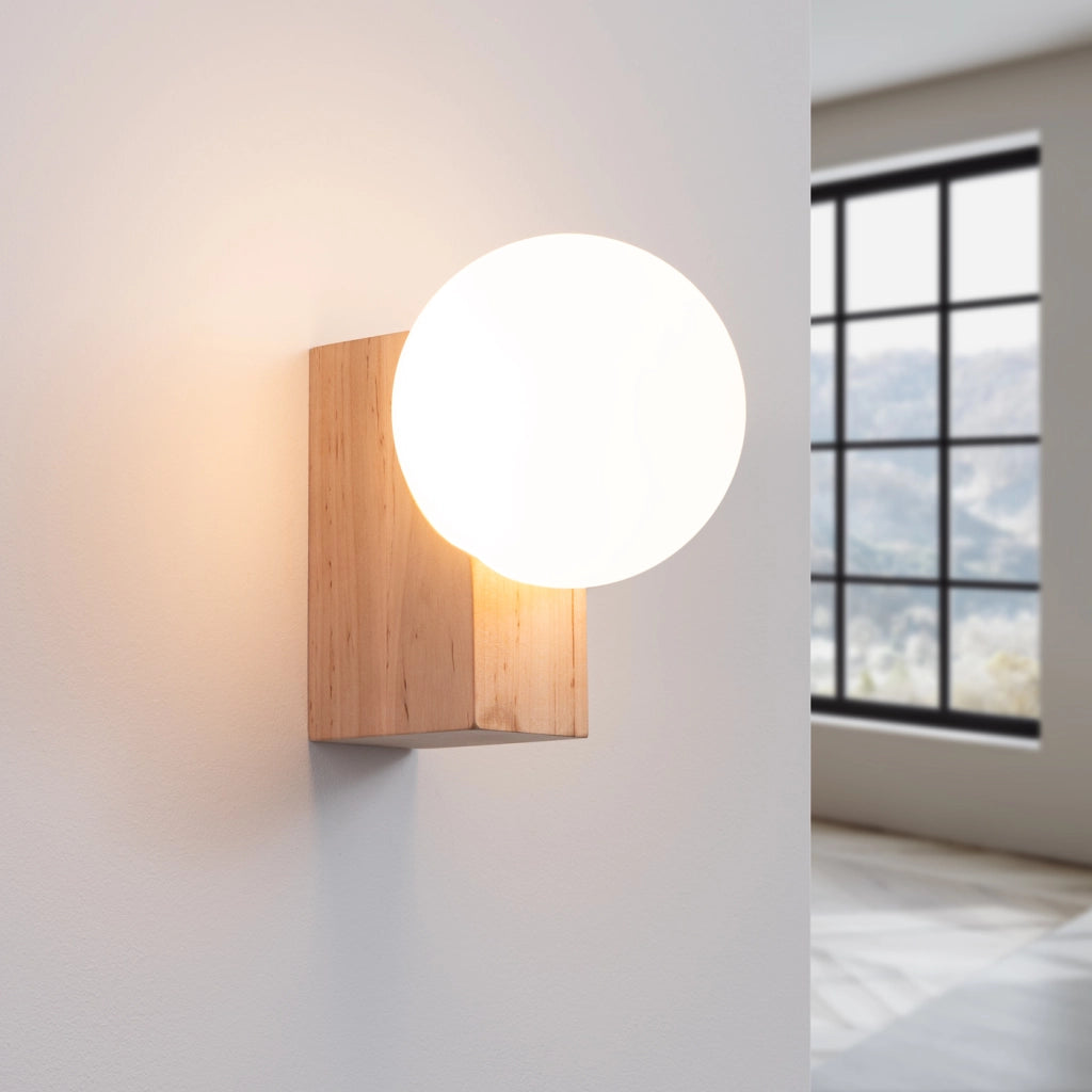 Lampada da parete BULBO in legno naturale