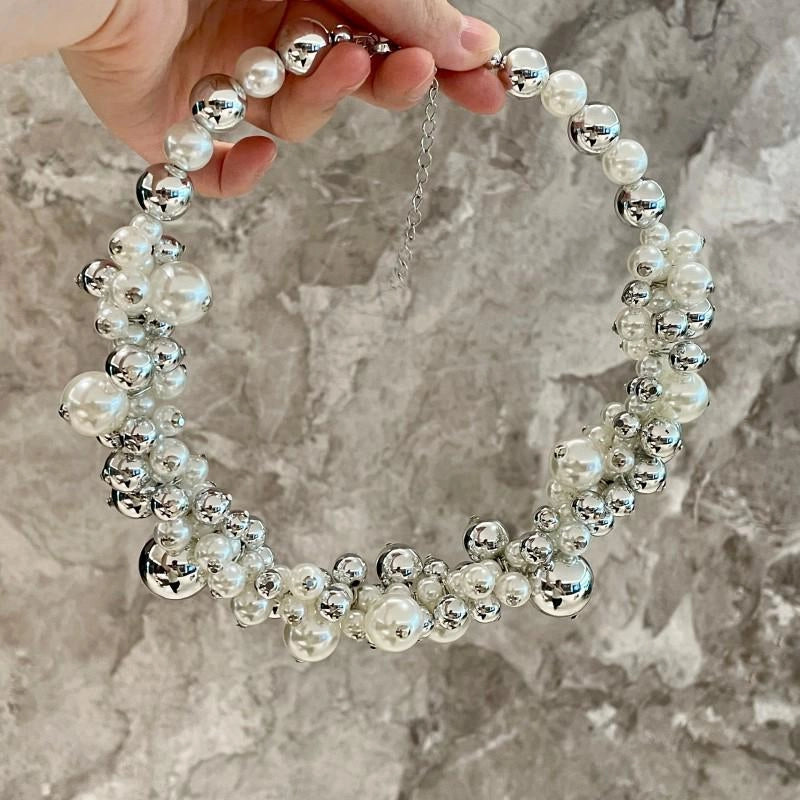 Collana a blocchi di colore fatta a mano con perle e perline rotonde, regalo di Natale o compleanno.