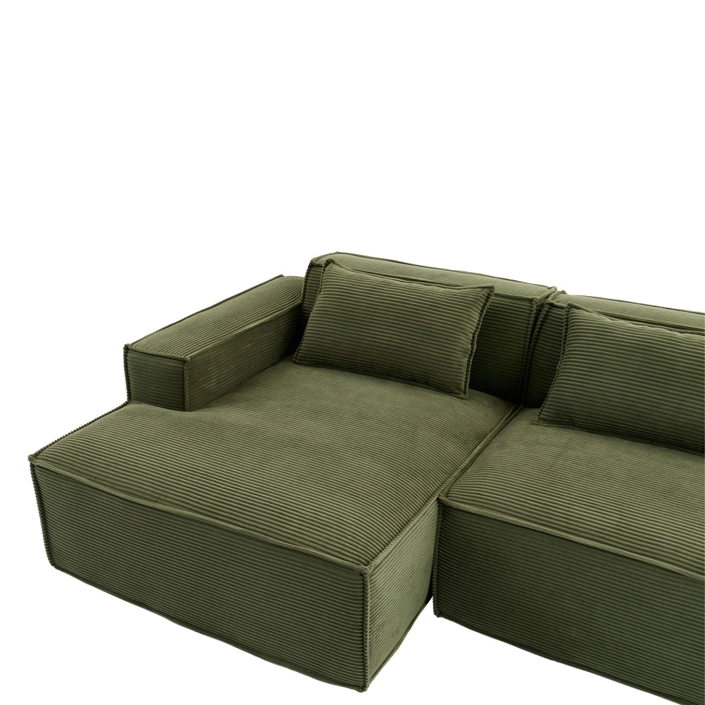 Divano compatto con cuscini e seduta elastica per piccoli spazi, design semplice in poliestere verde