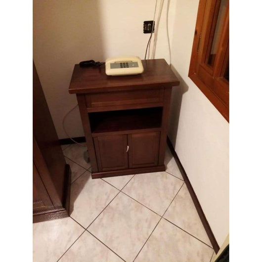 Mobiletto porta telefono in stile arte povera con 2 ante e 1 cassetto in legno massello e mdf con rifinitura in noce lucido 60x32x76 H