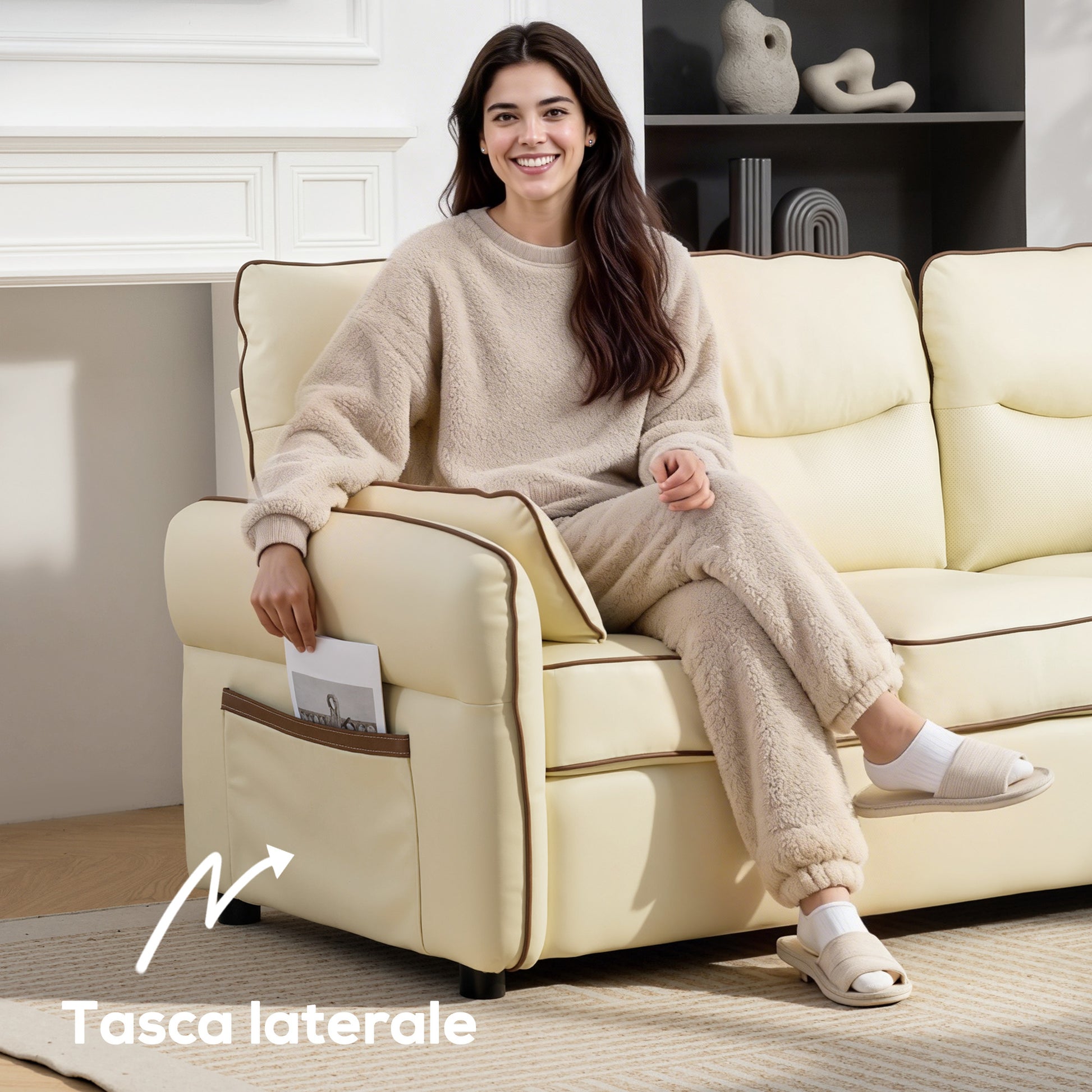 Divano 3 Posti 190x83x90 cm con Imbottitura Spessa Tasca Laterale e 2 Cuscini in Finta Pelle Beige