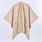 Nuovo scialle monocromatico con tasche per donna, versatile mantello con spacco e nappe