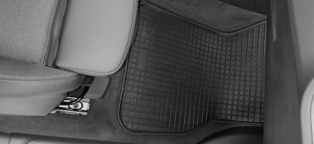 Tappeti in gomma per BMW serie 1 (F70) Hatchback dal 2024-