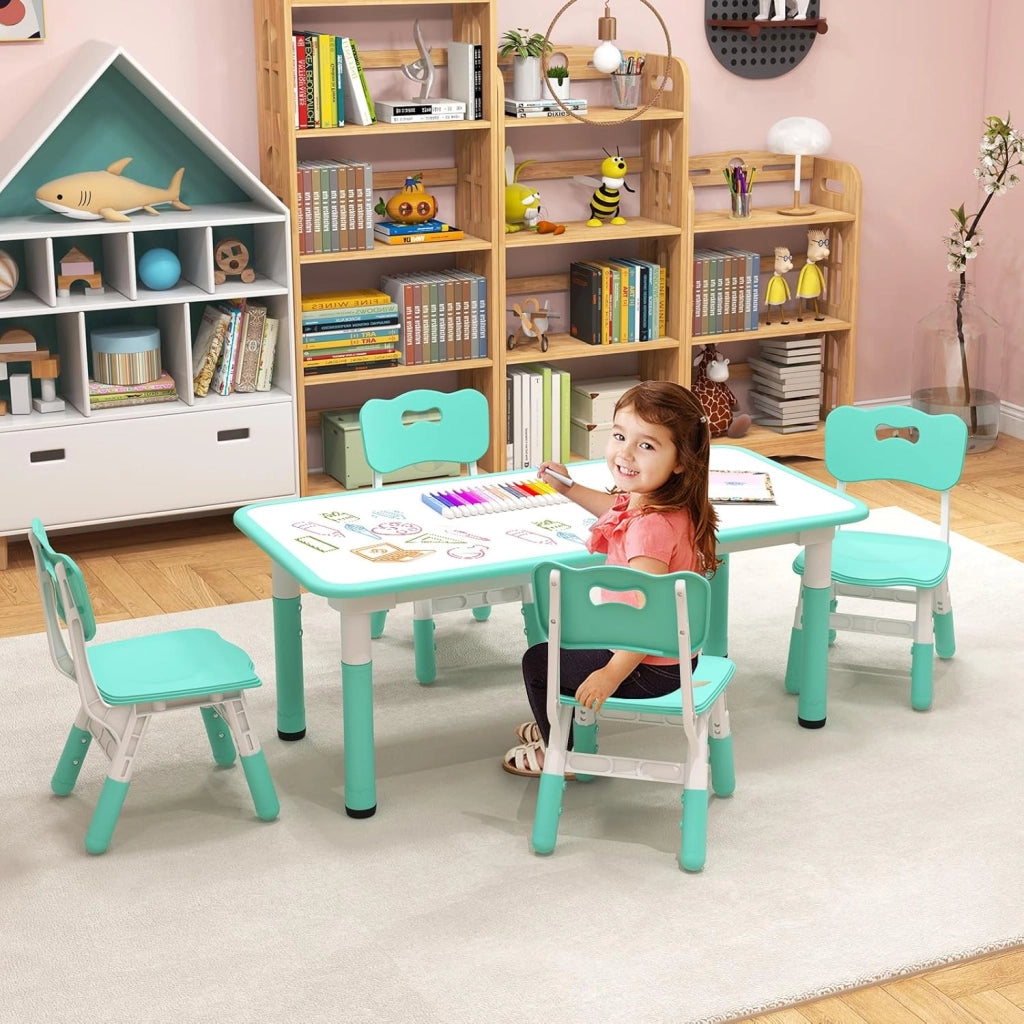 Set Tavolo e 4 Seide per Bambini, Scrivania Regolabile in Altezza con Piano Graffiti, Gambe Antiscivolo, Mobile Multifuzione con 4 Posti per Cameretta, Asilo e Scuola (Verde)