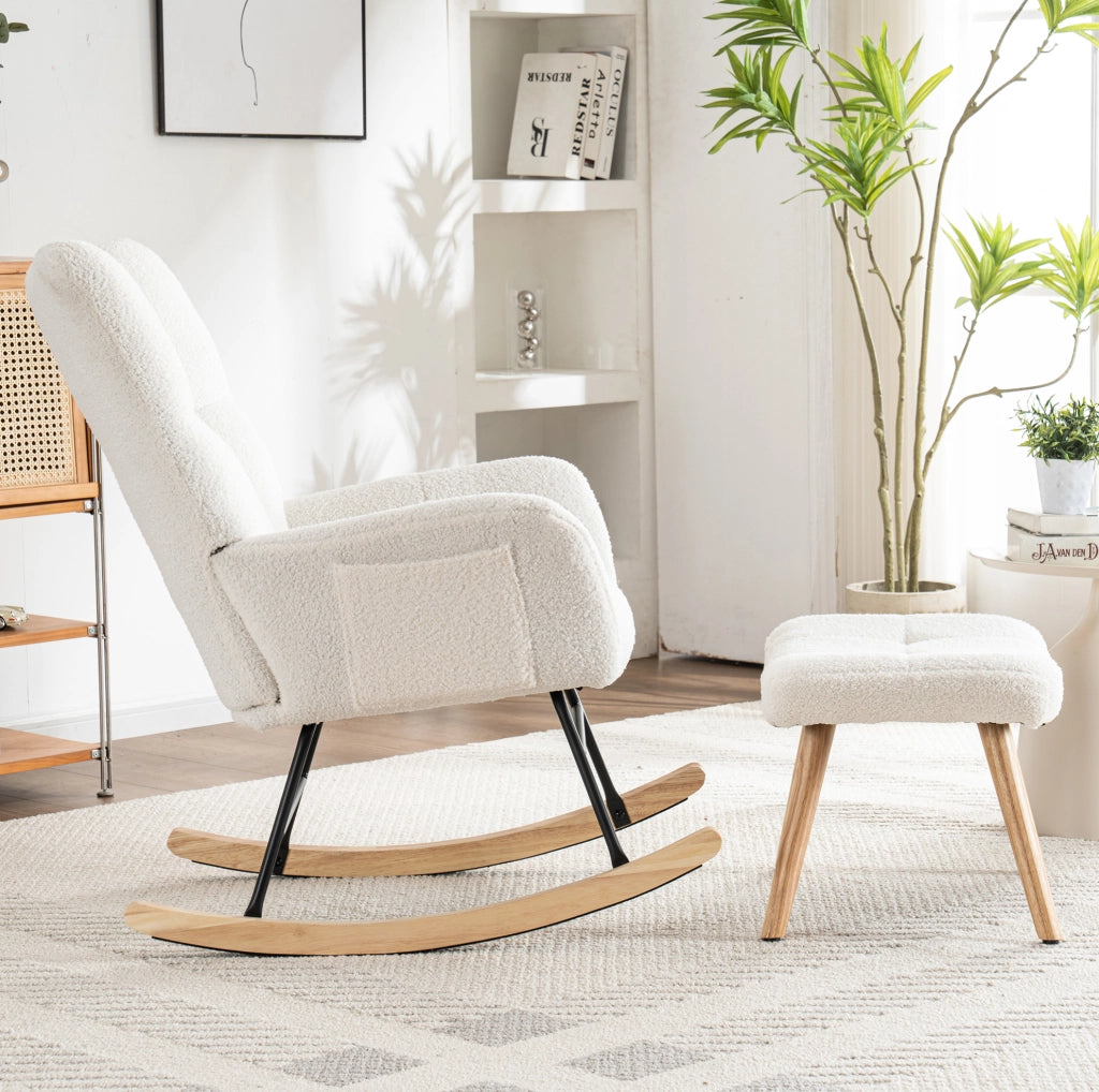 Sedia a dondolo bianca con pouf e struttura in legno