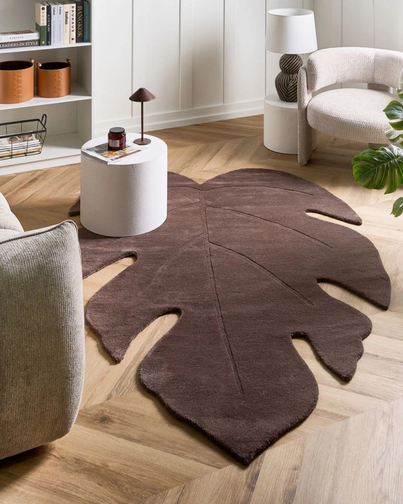 Tappeto a forma di foglia tuftato a mano 160 x 230 cm marrone scuro elemento decorativo