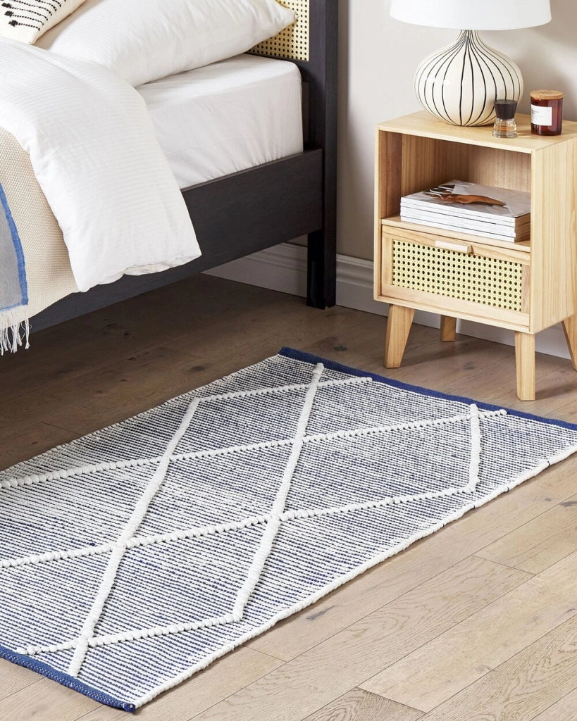 Tappeto in cotone blu e beige motivo a geometrico 80 x 150 cm camera da letto soggiorno ingresso