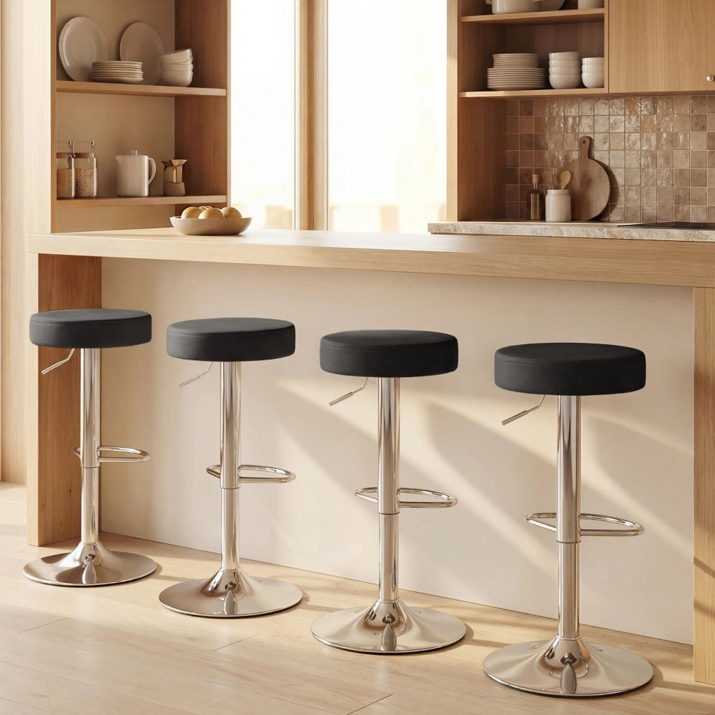 Set 2 Sgabelli da Bar Moderni Ø38,5x62-84 cm Regolabili in Pelle PU Spugna e Metallo Nero