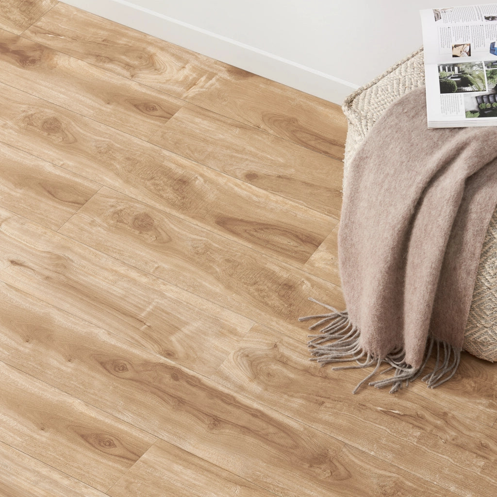 Piastrelle Adesive Vanola in PVC per Spazi Interni 28 listoni = 3,92 m² Effetto Quercia Siberiana NEU.HOLZ