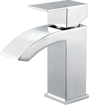 Mangiatore d'acqua a cascata in acciaio inox con finitura cromata per vasca da bagno