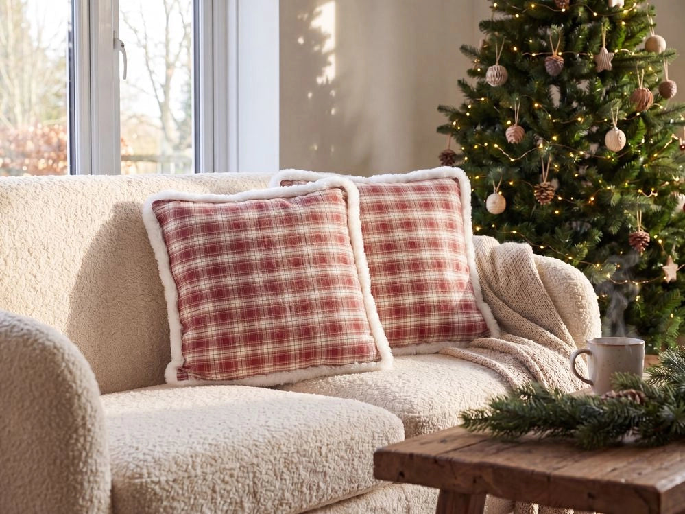 Set di 2 cuscini sparsi in tessuto poliestere rosso con motivo tartan natalizio 45 x 45 cm Accessorio per la decorazione