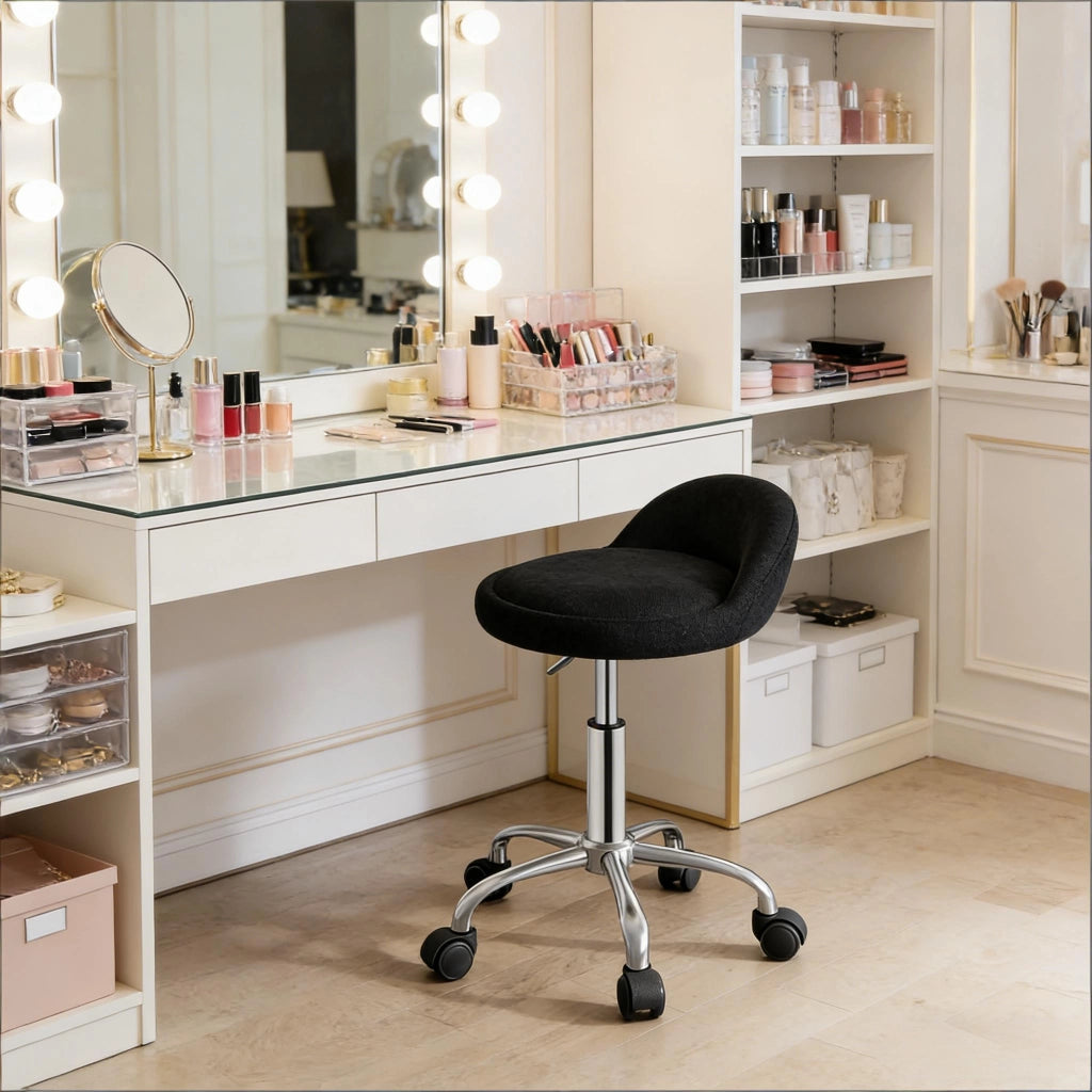 Sedia da ufficio girevole con altezza regolabile e supporto lombare basso in velluto nero con ruote e base cromata