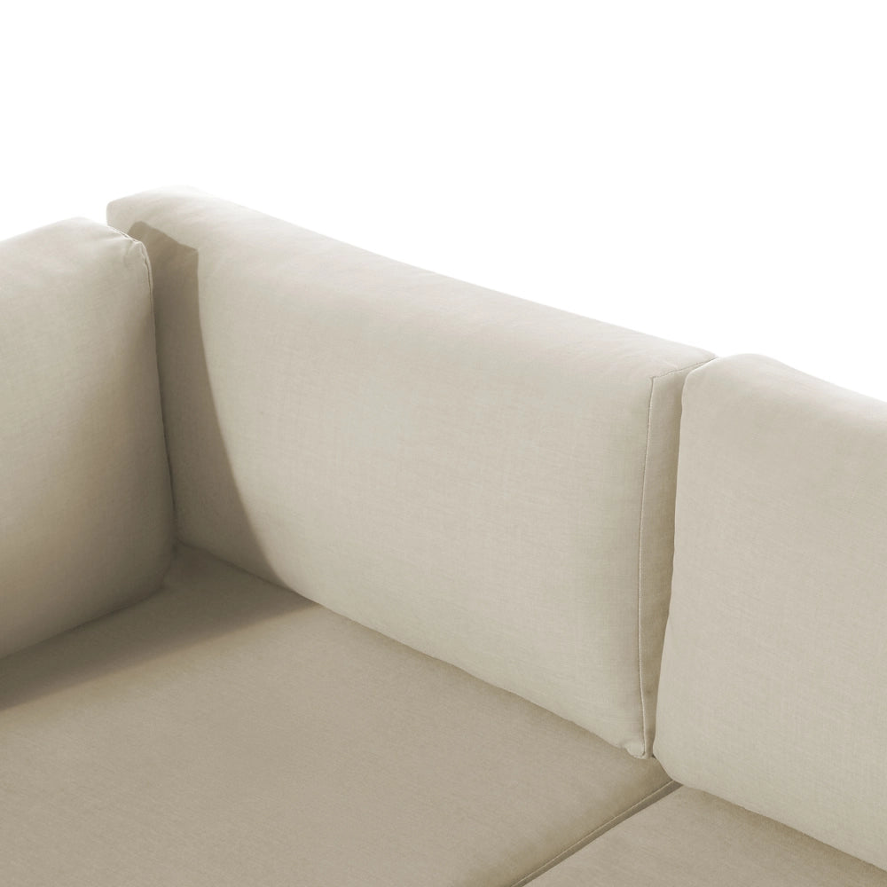 Set divano ad angolo da giardino bianco con cuscini verdi e beige Tavolo a doghe a 5 posti Set moderno scandinavo per conversazioni all'aperto