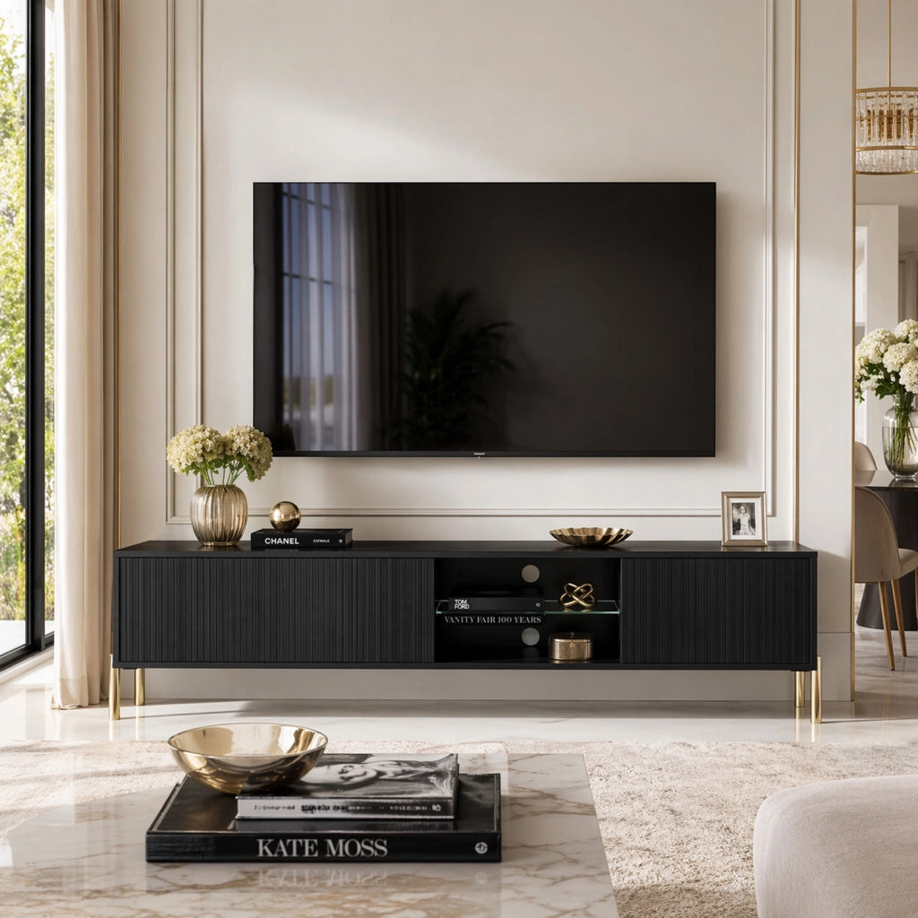 Mobile Porta TV Con 3 Ante A Doghe Verticali Vano Centrale Con Passacavi Design Moderno In Melaminico Per Soggiorno Salotto 175 X 31 X 47 Cm Nero