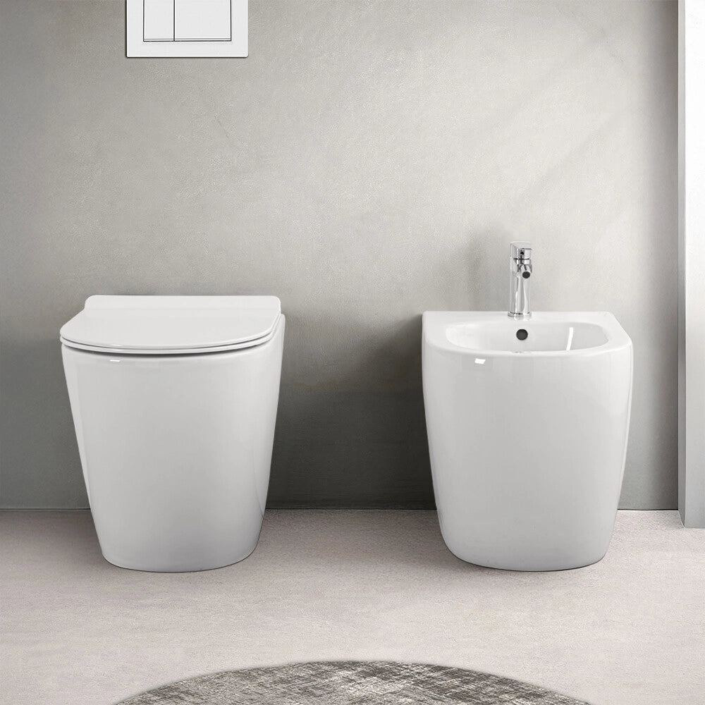 Sanitari filo muro senza brida con copriwater soft-close Tokyo