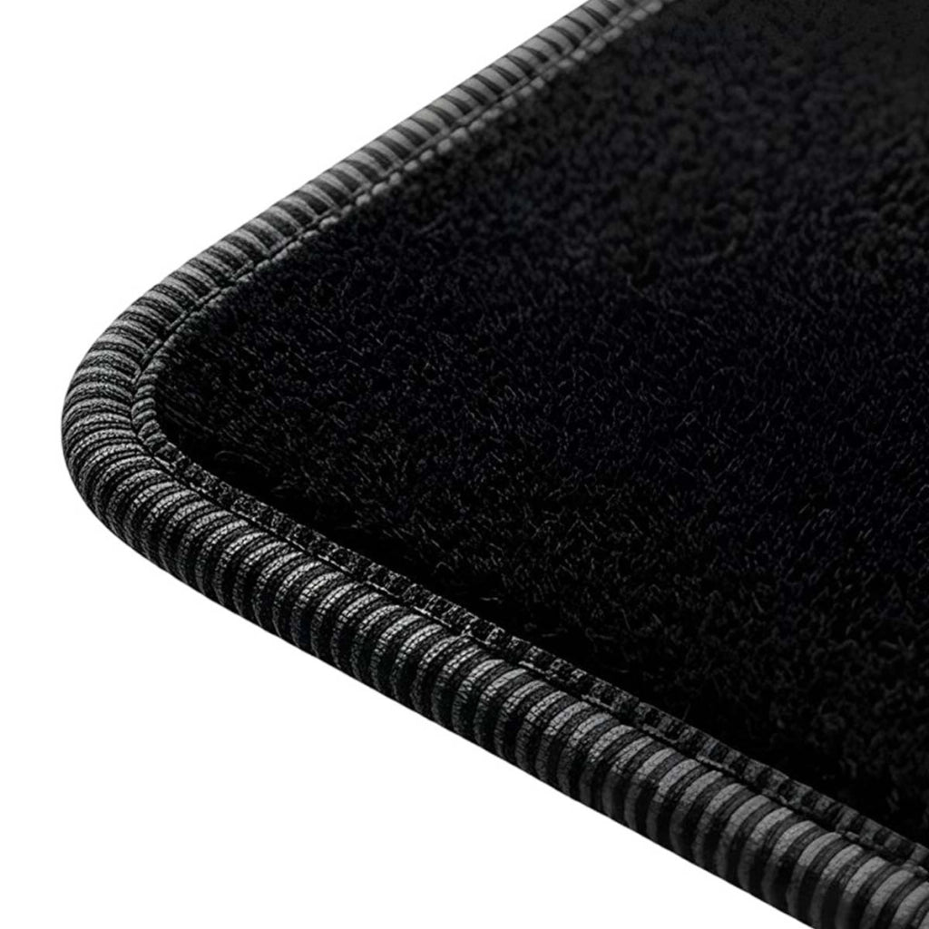 Set di 4 Tappetini per Auto Universali in PVC Ecologico Nero Avizar