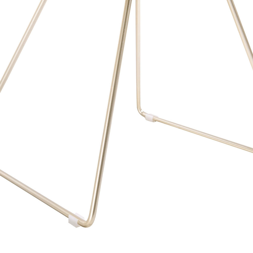 Set di 2 sedie da pranzo Struttura in metallo dorato Seduta in ecopelle nera Schienale geometrico Design moderno e glamour