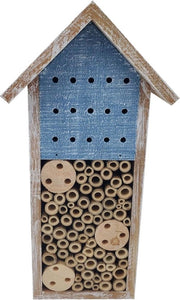 Hotel per insetti Natura dimensioni 15x30x13 cm in legno di pino FSC certificato con elementi in bambù e colori marrone e blu