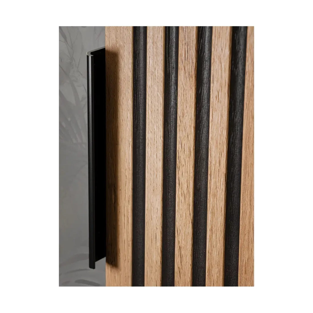 Cassettiera da muro KINOKO – 1 anta – Finitura doghe in legno naturale e nero – L35 × P22 × H35 cm – Da appendere