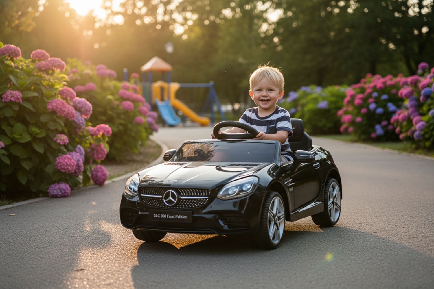 Macchina Elettrica per Bambini Licenza Ufficiale Mercedes SLC 300 "Final Edition" 10,8V 3,1Ah Nero