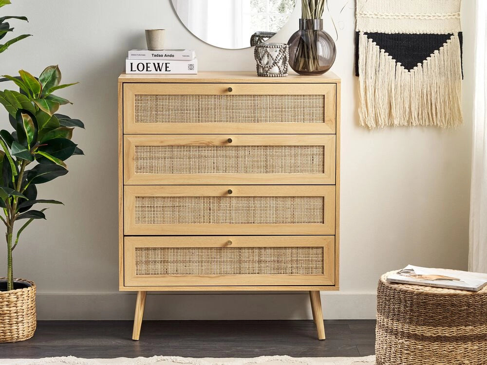 Cassettiera con 4 cassetti in rattan in colore marrone chiaro stile boho soggiorno camera da letto