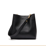 Borsa a tracolla da donna in vera pelle, alla moda, modello hobo bag, nera.
