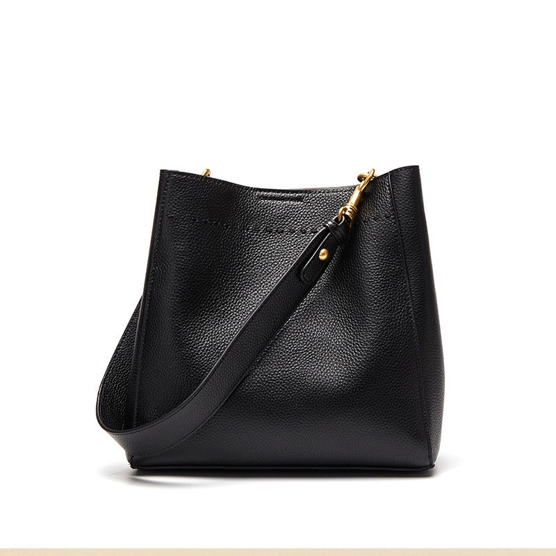 Borsa a tracolla da donna in vera pelle, alla moda, modello hobo bag, nera.