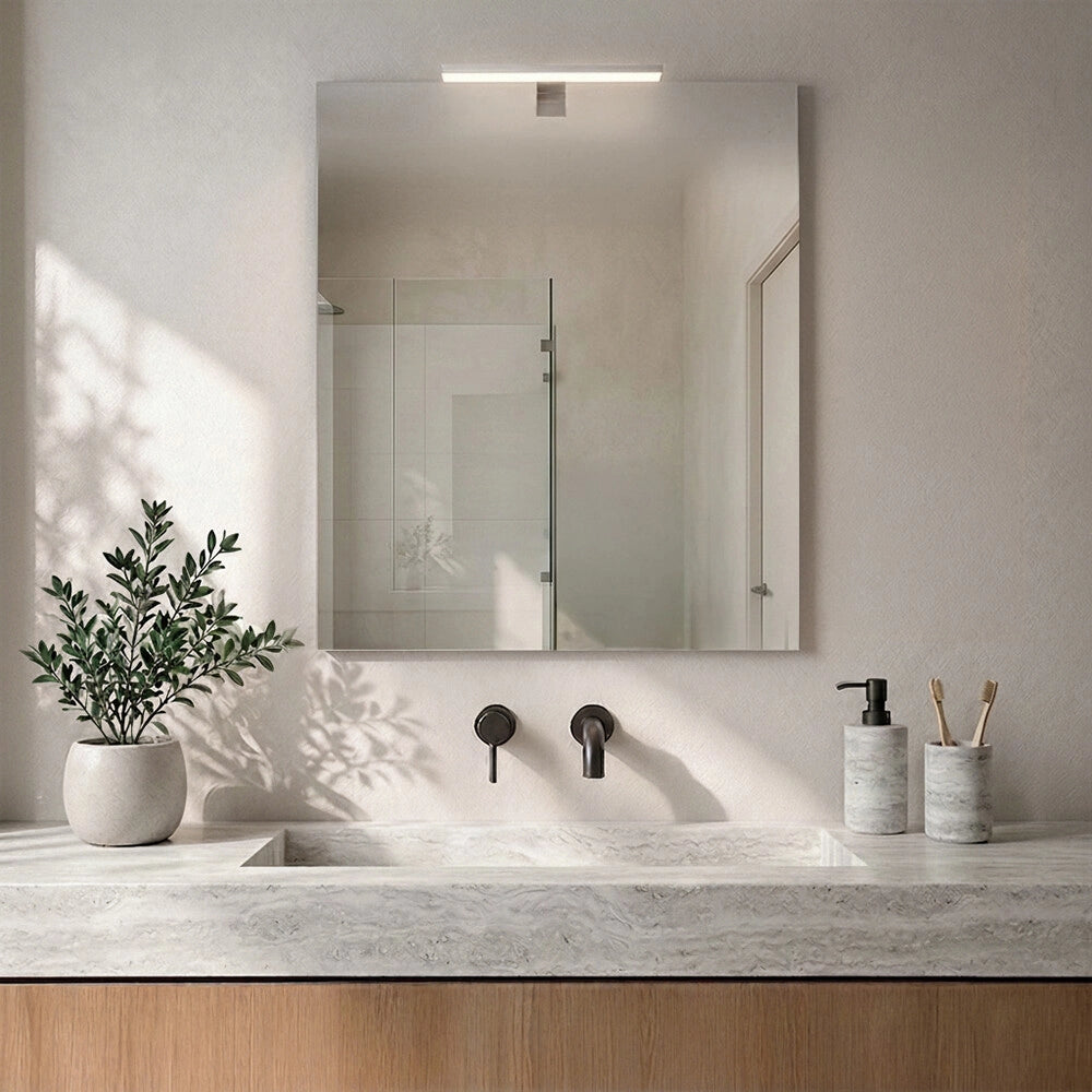 Specchio bagno 60x70 cm reversibile con lampada a luce LED naturale