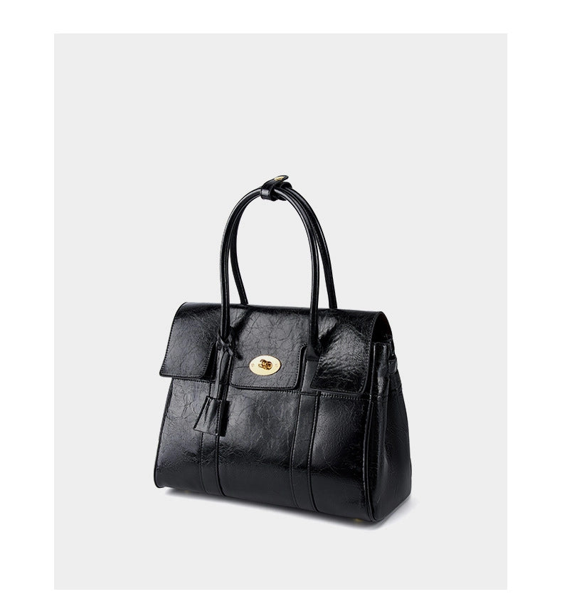 Borsa tote di grande capacit¨¤ in vera pelle morbida, nera