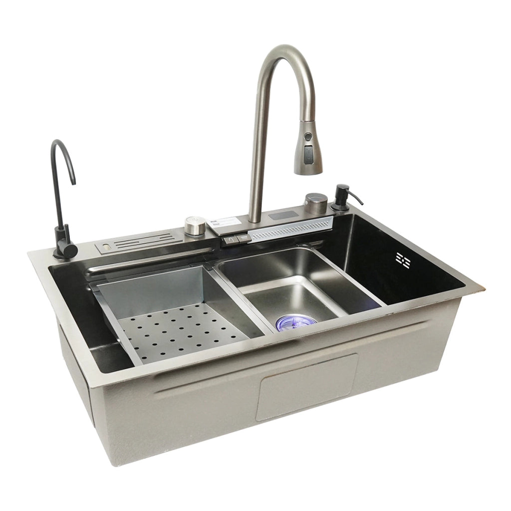 Lavello da cucina multifunzionale in acciaio inox con due rubinetti, display digitale per la temperatura, funzione cascata, dispenser di sapone, scolapasta, vassoio, tagliere e accessori di drenaggio inclusi, dimensioni 75x46x23,5 cm