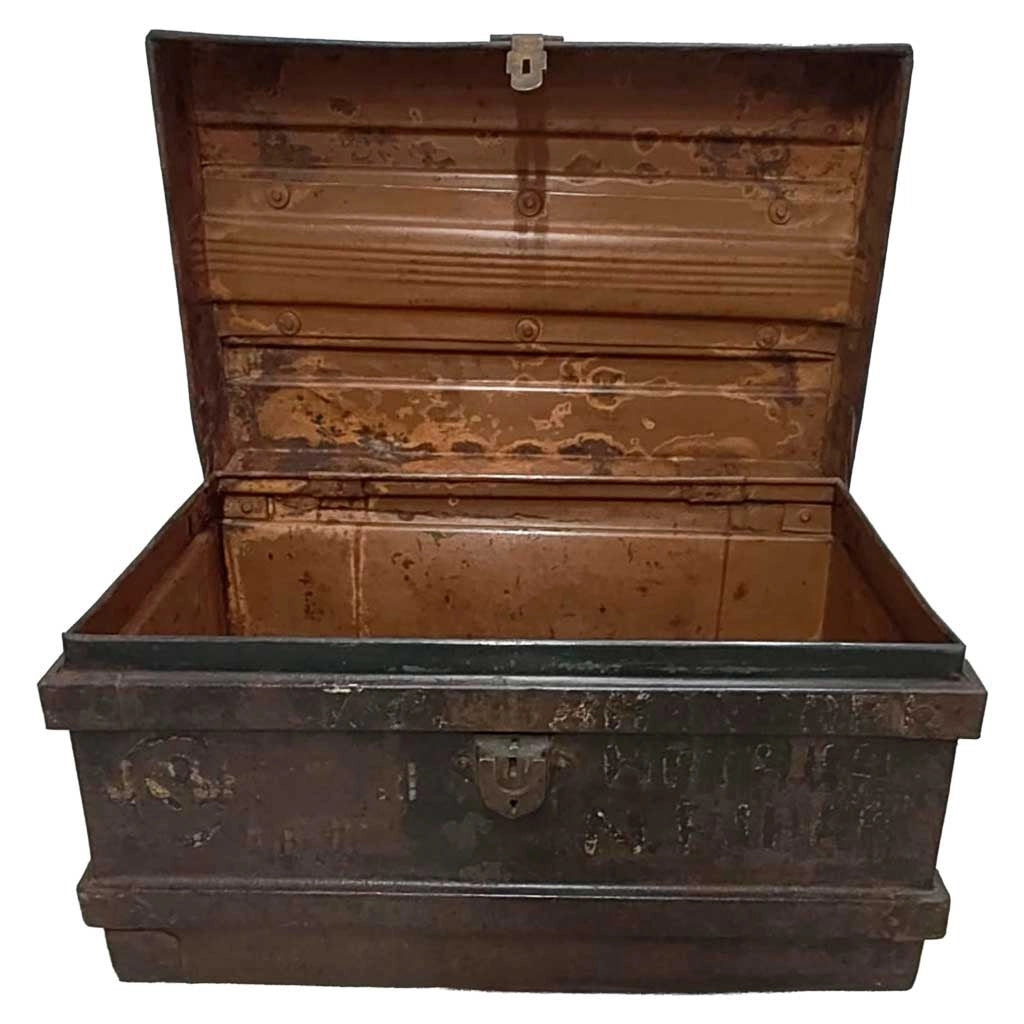 Valigia artigianale in metallo, 67x37x25h cm