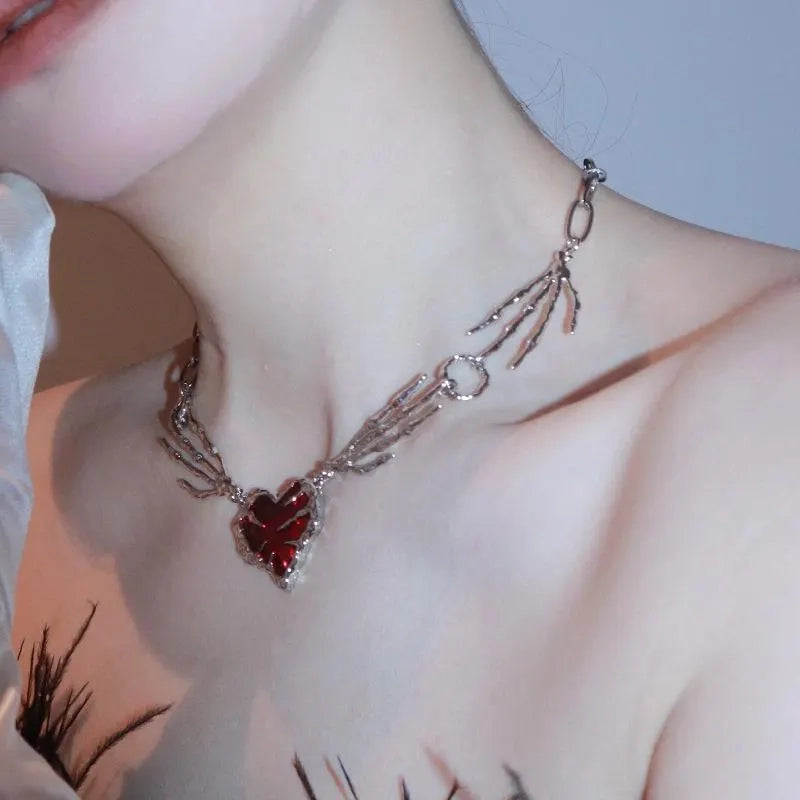 Collana con ciondolo a forma di cuore rosso fatto a mano, regalo di Natale o compleanno.
