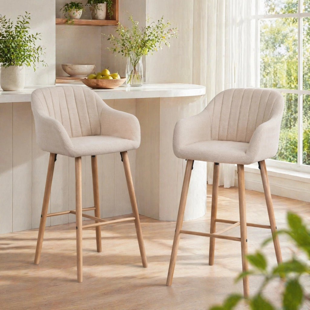 Set di 2 sgabelli da bar con schienale alto e braccioli; seduta in lino beige; 104 cm