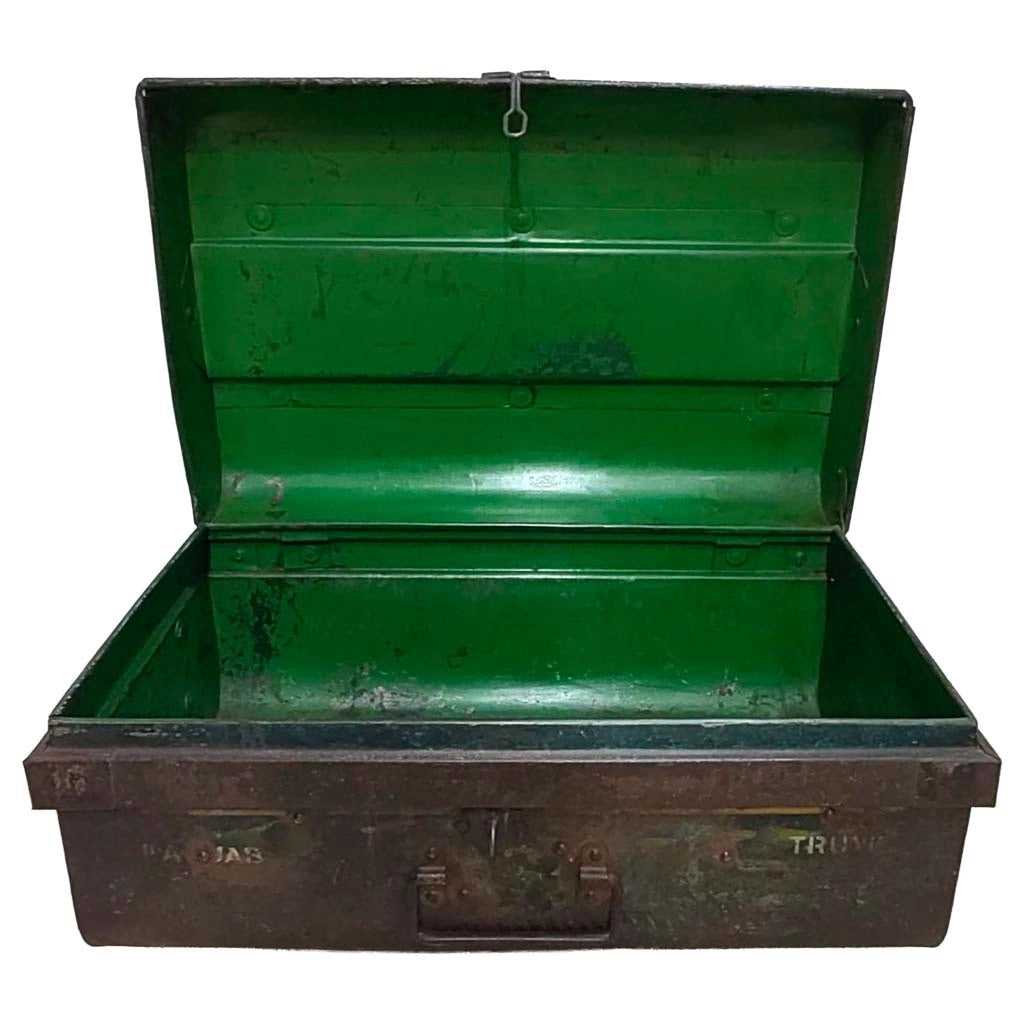 Valigia artigianale in metallo, 67x37x25h cm