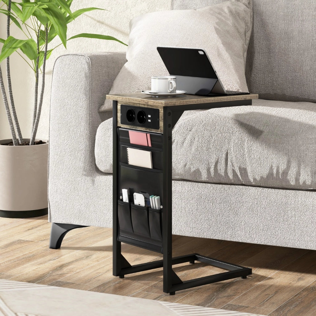 Set di 2 Tavolini a forma di C con prese tasca laterale2 porte USB, Tavolini da divano in metallo Marrone-Tavolini per laptop