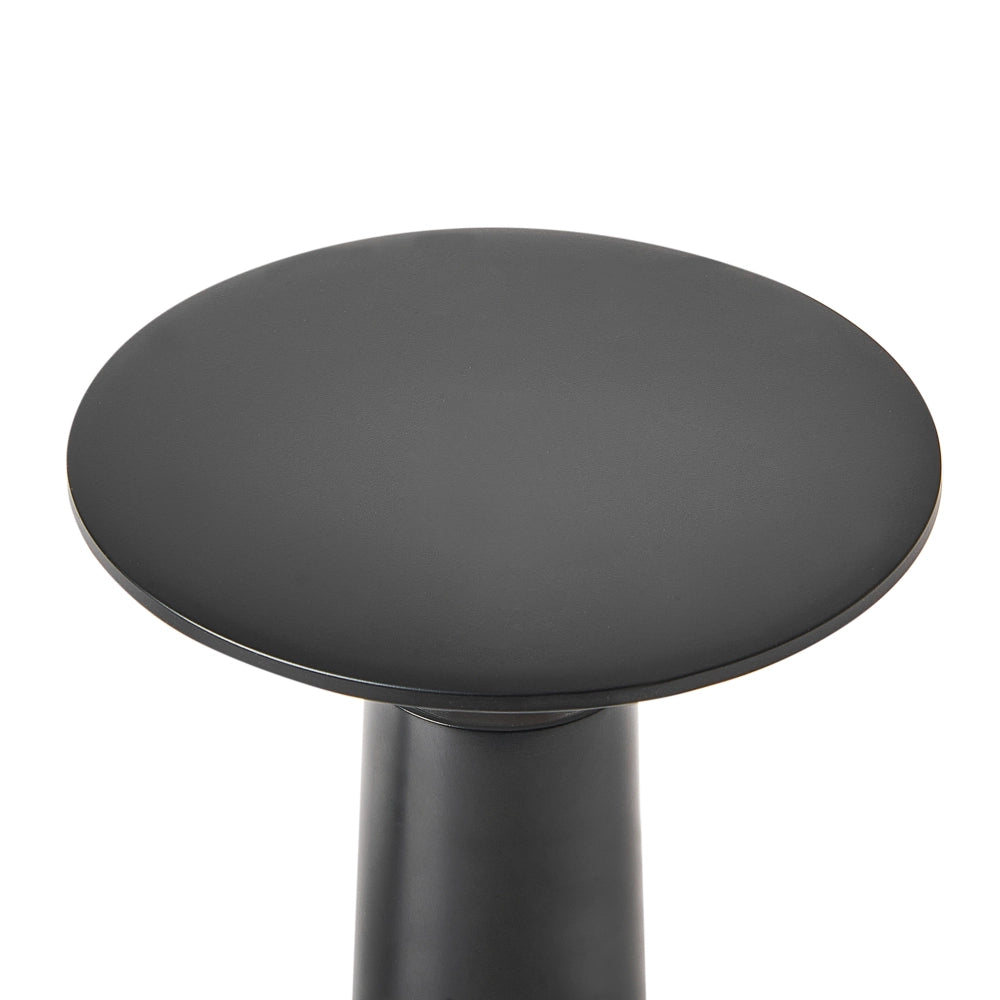 Lampada da tavolo in ferro nero per interni e per esterni stile moderno