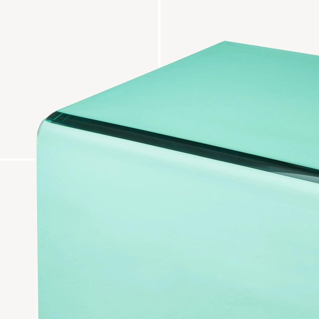 Tavolino Laterale Trölmapilu a Forma di C in Vetro 60 x 40 x 40 cm - Verde [en.casa]