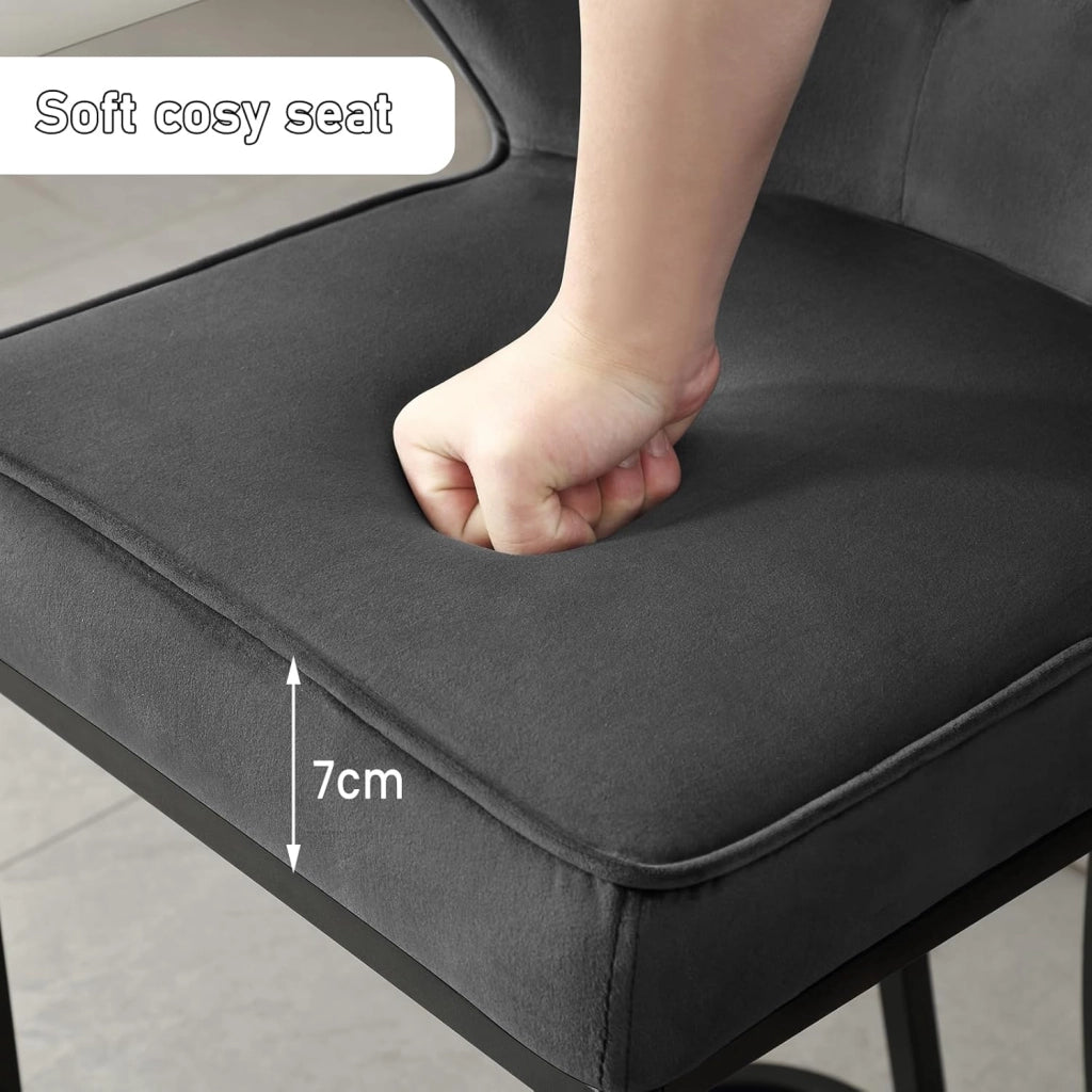 Set di 4 Sgabelli da Bar con Schienale, Sedie Sala da Pranzo con Poggiapiedi, Sedie Ergonomica per Cucina, Camera da Letto, Sgabelli in Velluto e Gambe in Metallo, Grigio Scuro, BH383dgr-4