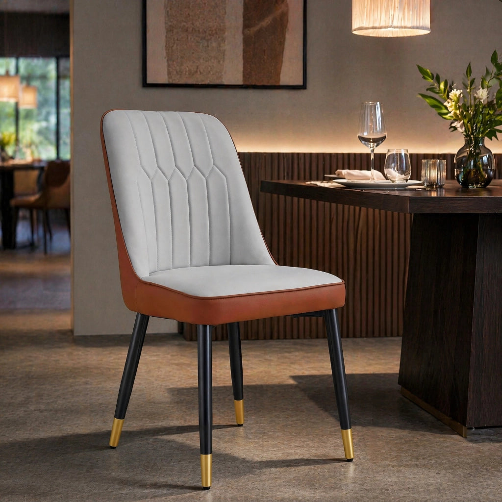 Set di 2 sedie da pranzo moderne in PU bicolore grigio chiaro e marrone; gambe nere in metallo
