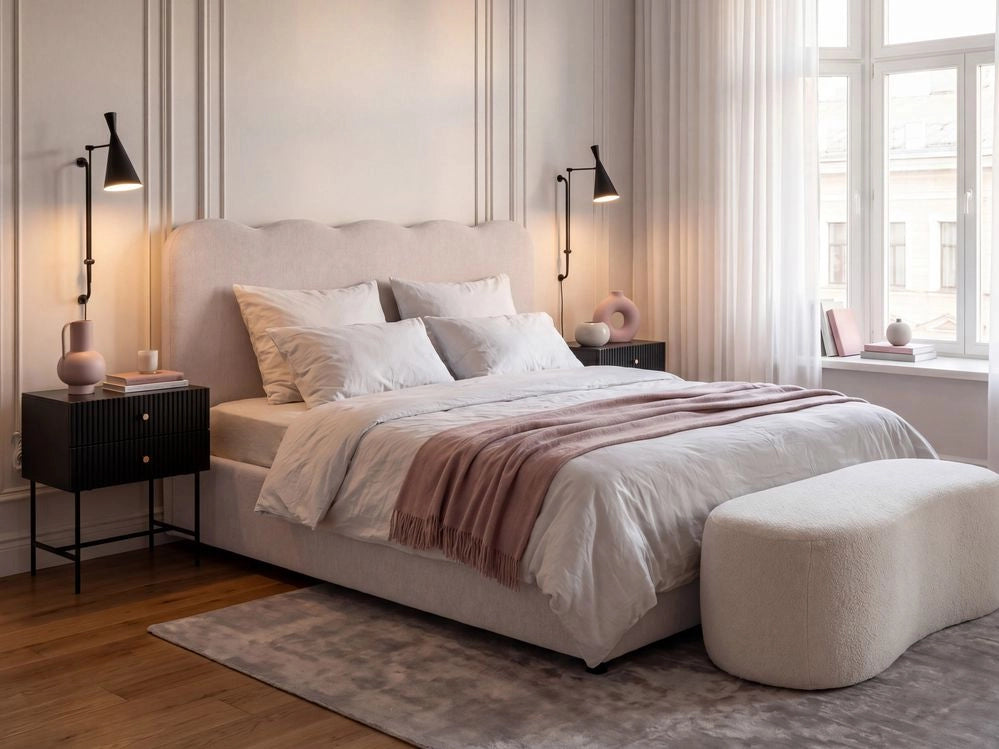 Letto in tessuto beige chiaro 180 x 200 cm contenitore elevabile con testiera e rete a doghe