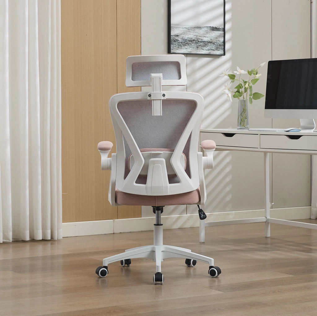 Sedia da ufficio ergonomica rosa con schienale in rete e braccioli regolabili