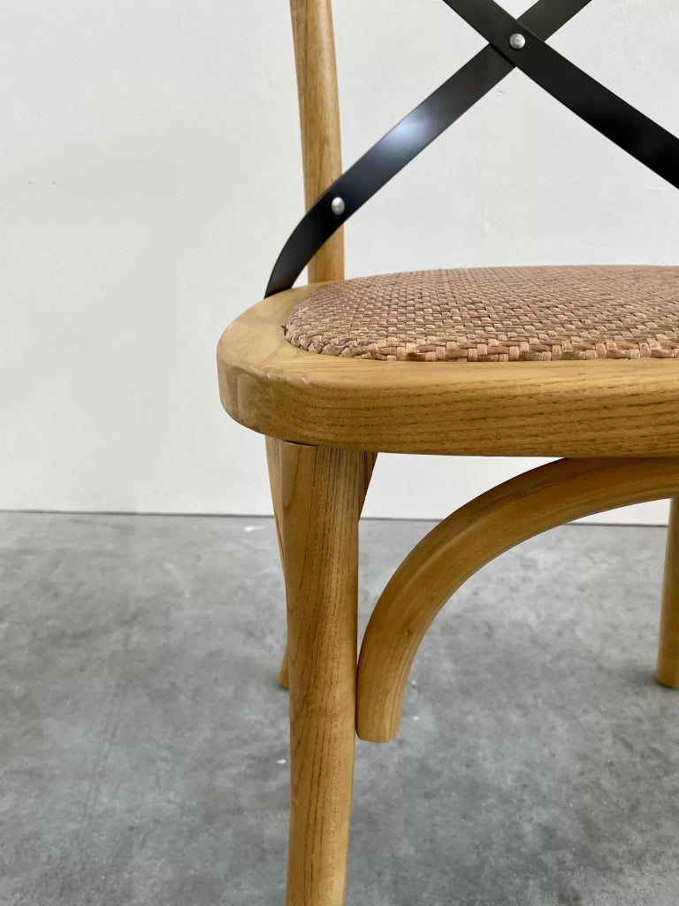 Set 2 sedie cross miele con schienale in ferro e seduta in rattan - Mobili 2G