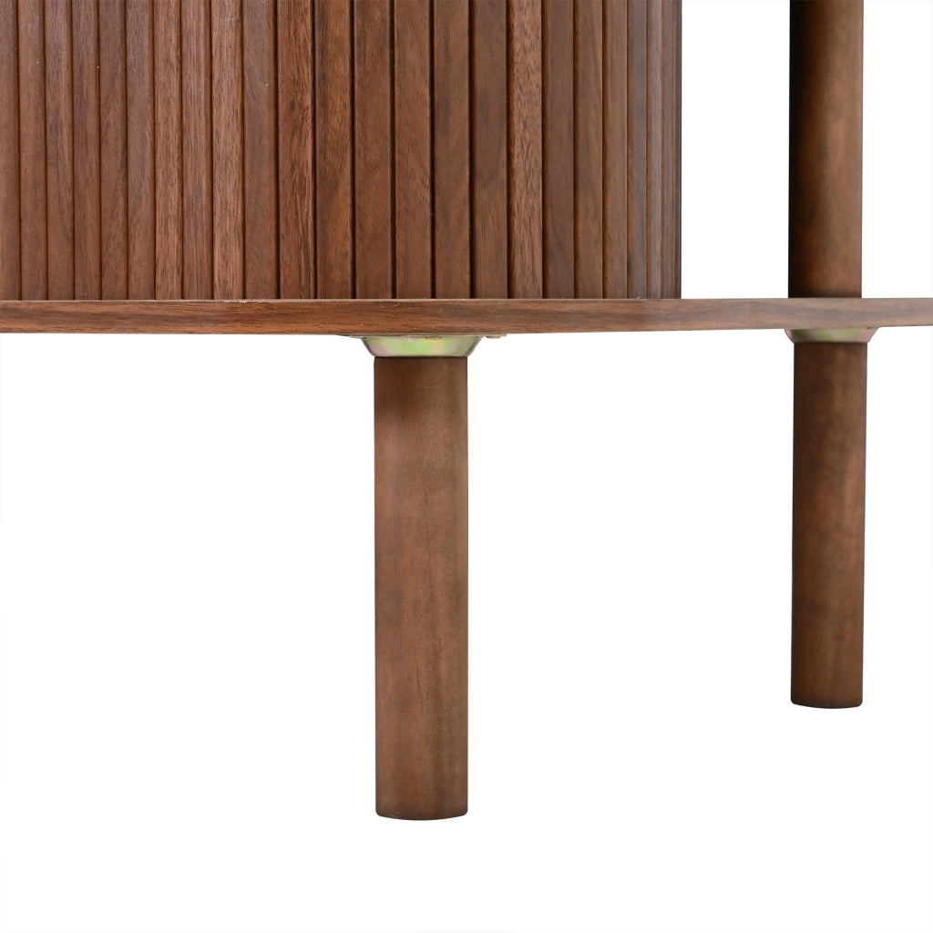 Tavolino, in MDF, con ante scorrevoli e ripiani a vista, 110 x 55 x 45 cm, color noce
