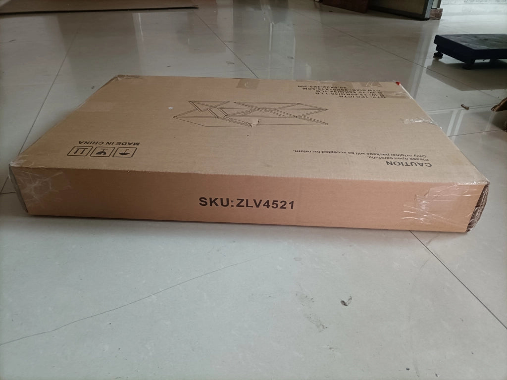 Tavolino basso geometrico in truciolare e metallo nero con ripiano a più livelli per soggiorno 80 × 50 × 40 cm